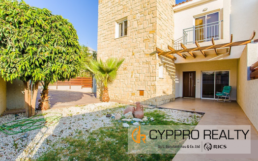 3 Bedroom Townhouse in Mouttagiaka 3 Bedroom Townhouse in Mouttagiaka